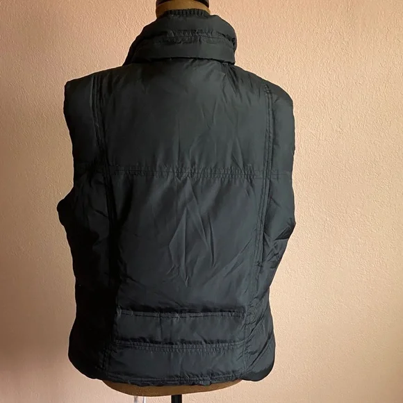 Charter Club Dark Vest with Toggle Closures - Picture 4 of 7